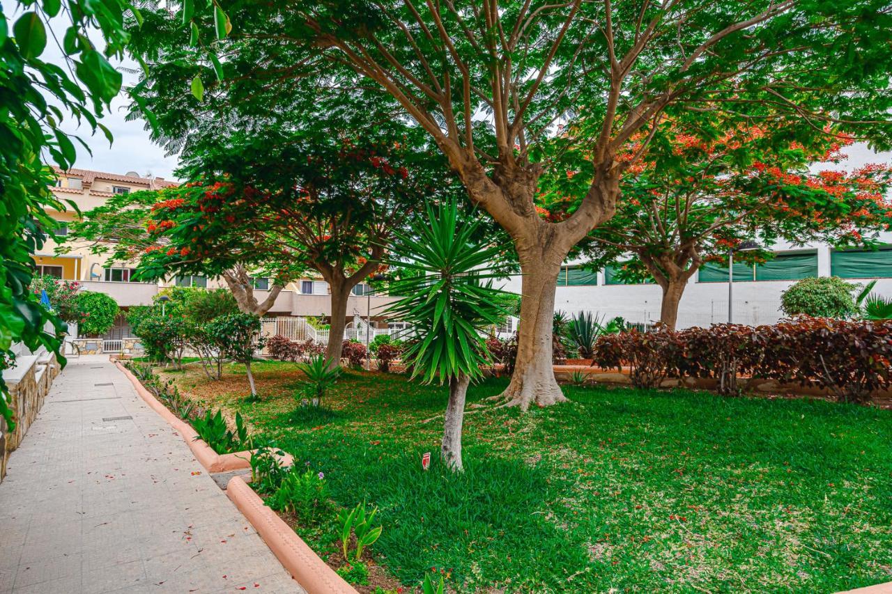 Yellow 3 Bedroom Large Apartment For 10 Guests Costa Adeje  Exterior foto
