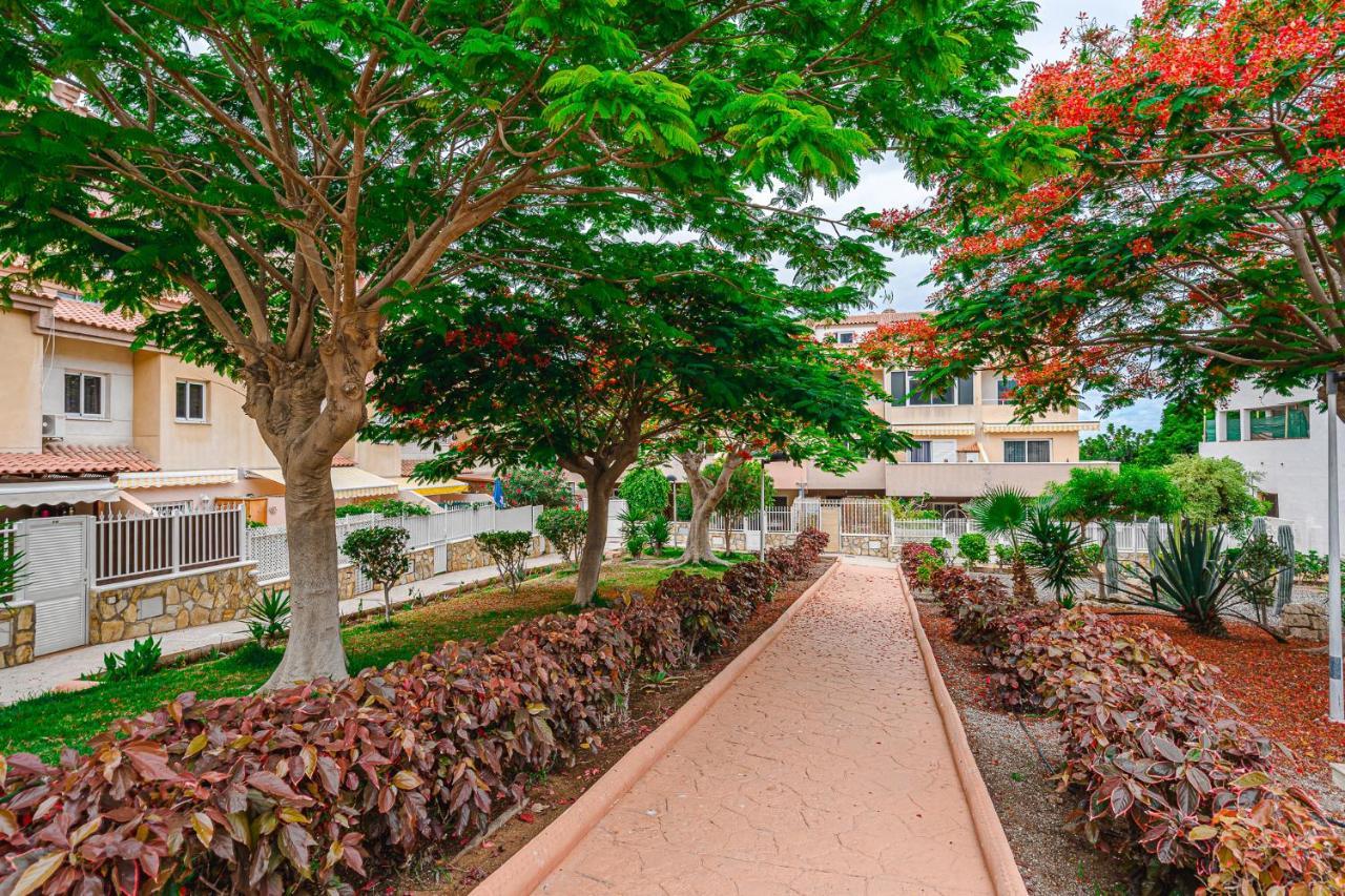 Yellow 3 Bedroom Large Apartment For 10 Guests Costa Adeje  Exterior foto