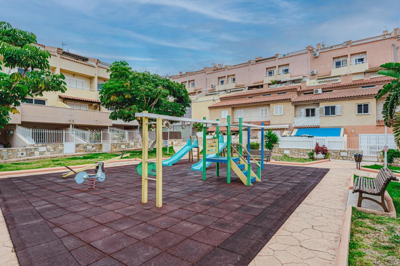 Yellow 3 Bedroom Large Apartment For 10 Guests Costa Adeje  Exterior foto